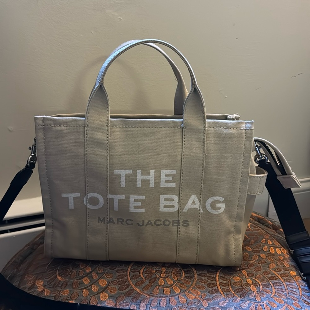 Marc Jacob’s tote bag!